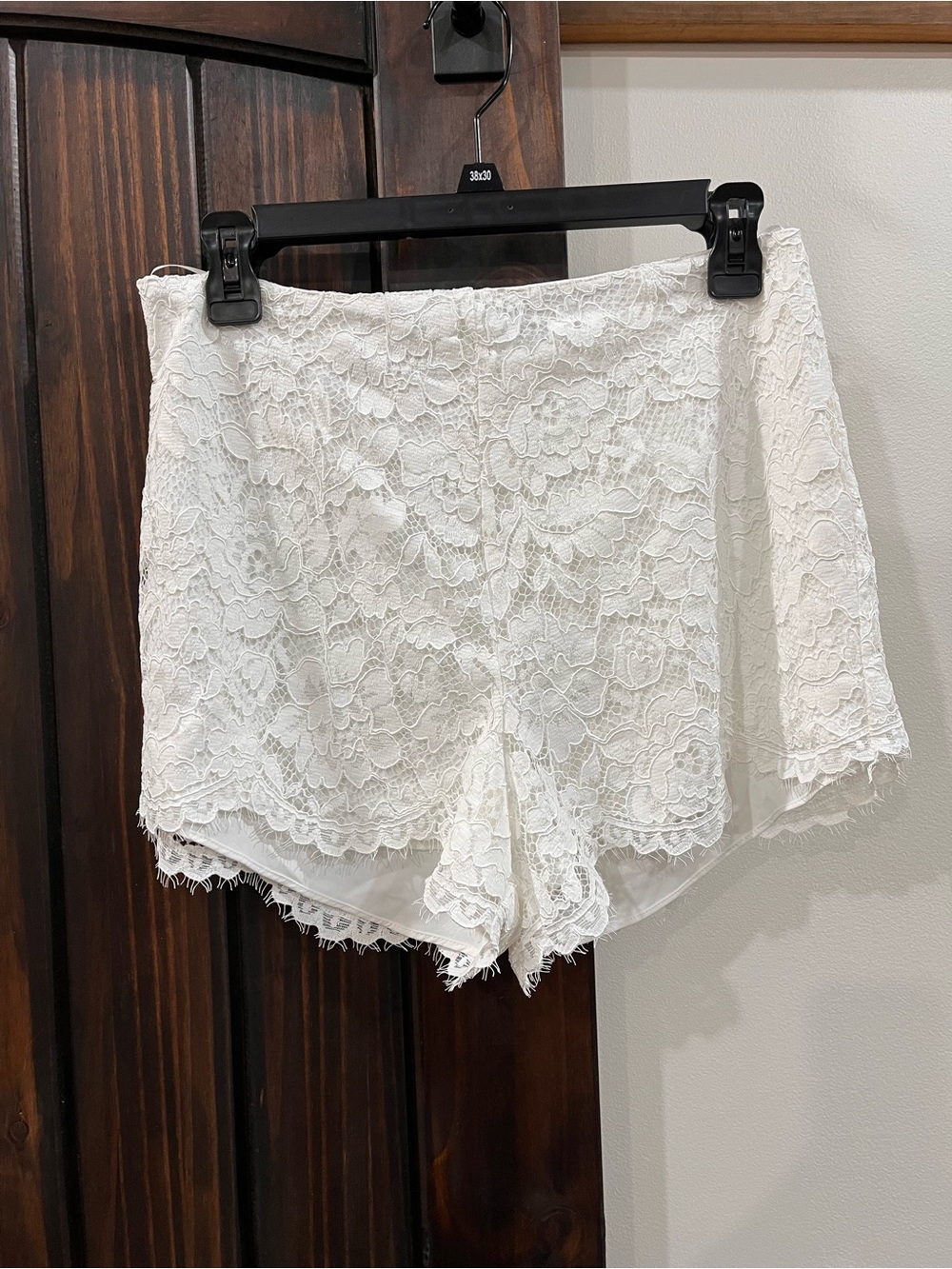 Amanda Uprichard lace front detailed shorts size medium EUC
